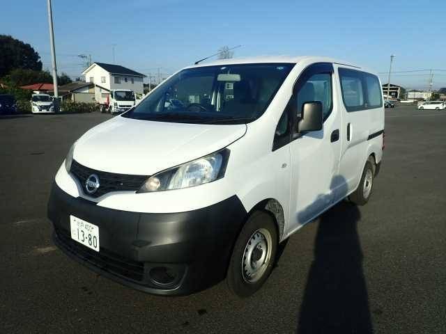 1041 NISSAN NV200 VM20 2017 г. (ORIX Atsugi Nyusatsu)