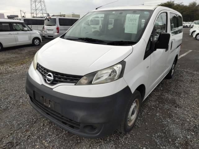 13977 NISSAN NV200 VM20 2018 г. (LUM Tokyo Nyusatsu)