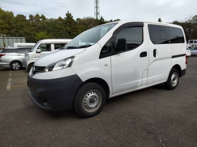 14900 NISSAN NV200 VM20 2016 г. (LUM Tokyo Nyusatsu)