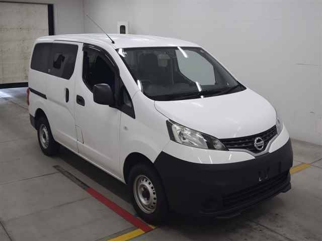 30151 NISSAN NV200 VNM20 2018 г. (MIRIVE Osaka)