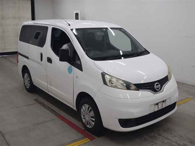 30428 NISSAN NV200 VM20 2015 г. (MIRIVE Osaka)