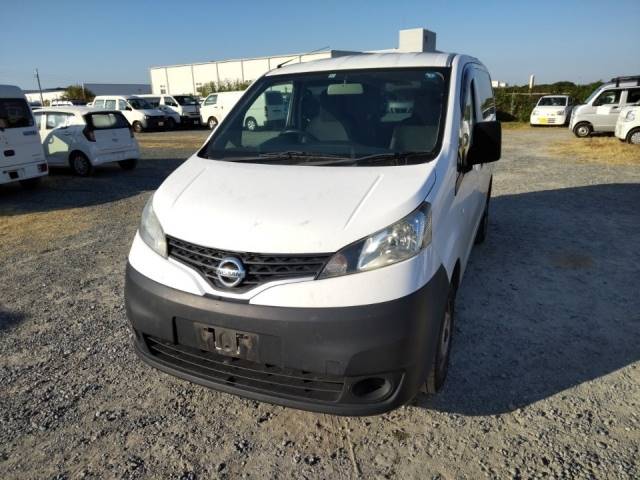 4664 NISSAN NV200 VM20 2018 г. (LUM Fukuoka Nyusatsu)