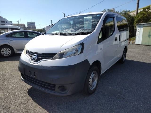 9592 NISSAN NV200 VM20 2016 г. (LUM Kobe Nyusatsu)