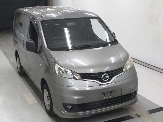 4042 NISSAN NV200 VM20 2015 г. (JU Chiba)