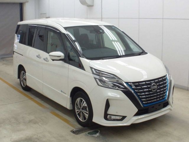 1020 NISSAN SERENA HFC27 2020 г. (NAA Osaka)