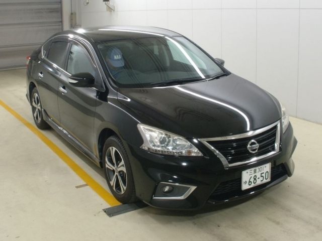 6588 NISSAN SYLPHY TB17 2017 г. (NAA Nagoya)