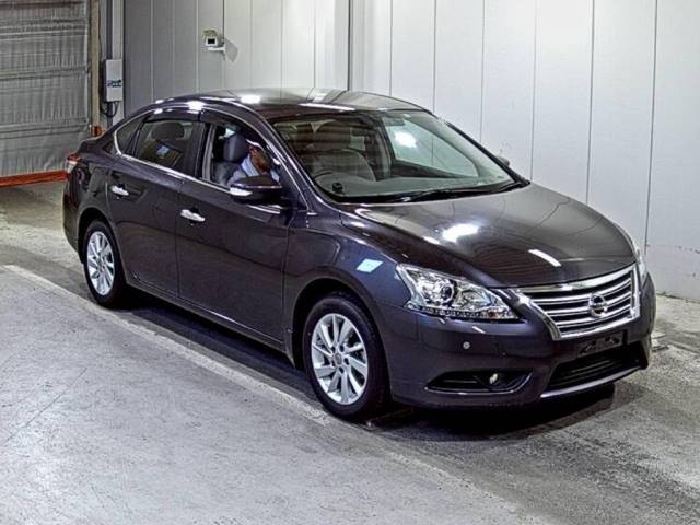 7025 NISSAN SYLPHY TB17 2013 г. (LAA Shikoku)