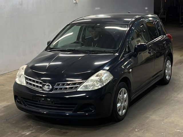 2184 NISSAN TIIDA C11 2010 г. (KCAA Fukuoka)