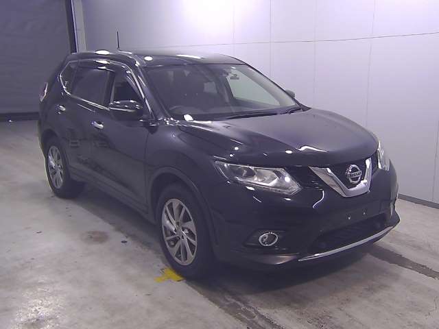 10053 NISSAN X-TRAIL NT32 2017 г. (Honda Tokyo)