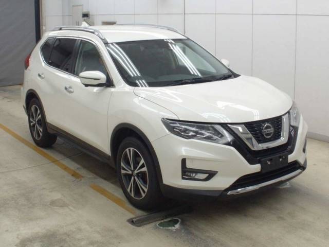 2 NISSAN X-TRAIL NT32 2020 г. (NAA Osaka)