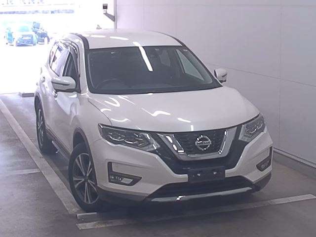 2510 NISSAN X-TRAIL T32 2019 г. (NAA Fukuoka)