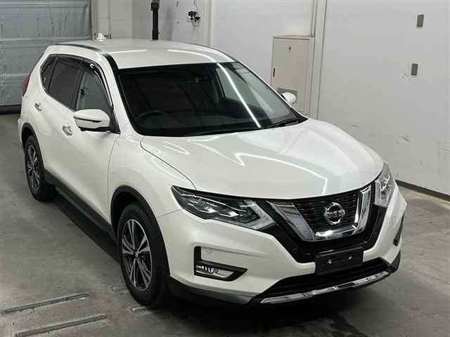 30023 NISSAN X-TRAIL NT32 2018 г. (MIRIVE Saitama)