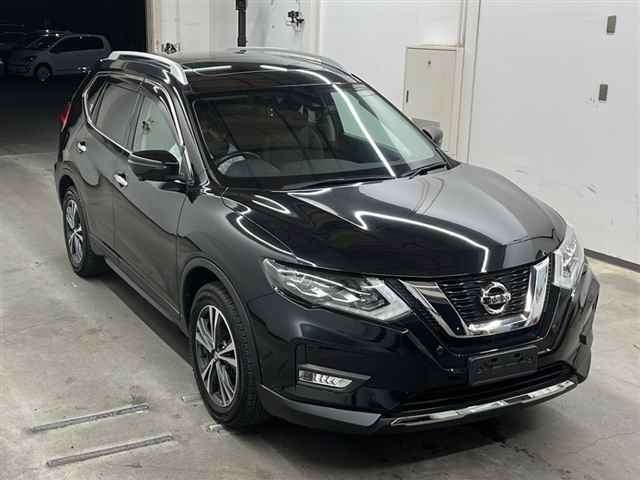 30086 NISSAN X-TRAIL NT32 2018 г. (MIRIVE Saitama)