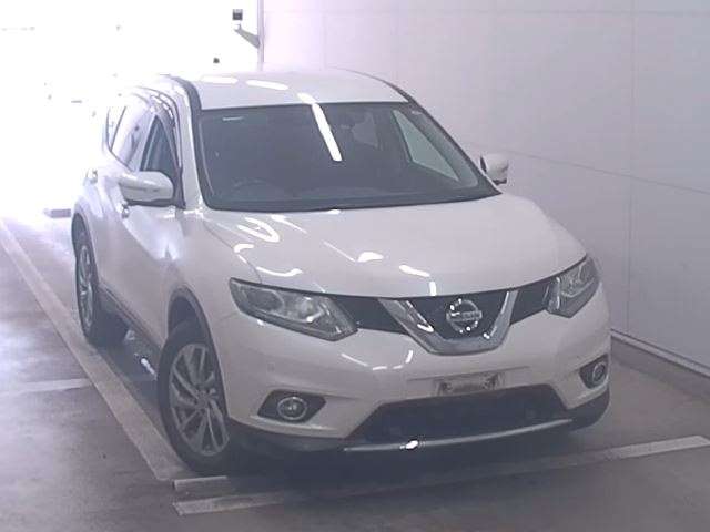 6005 NISSAN X-TRAIL NT32 2017 г. (NAA Fukuoka)