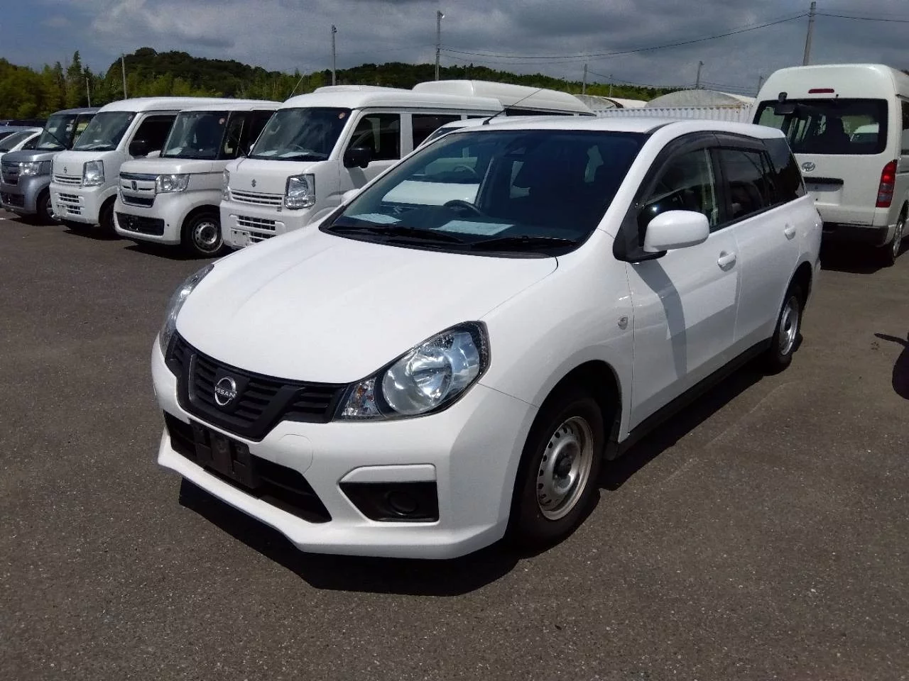 Nissan AD VY12 2022