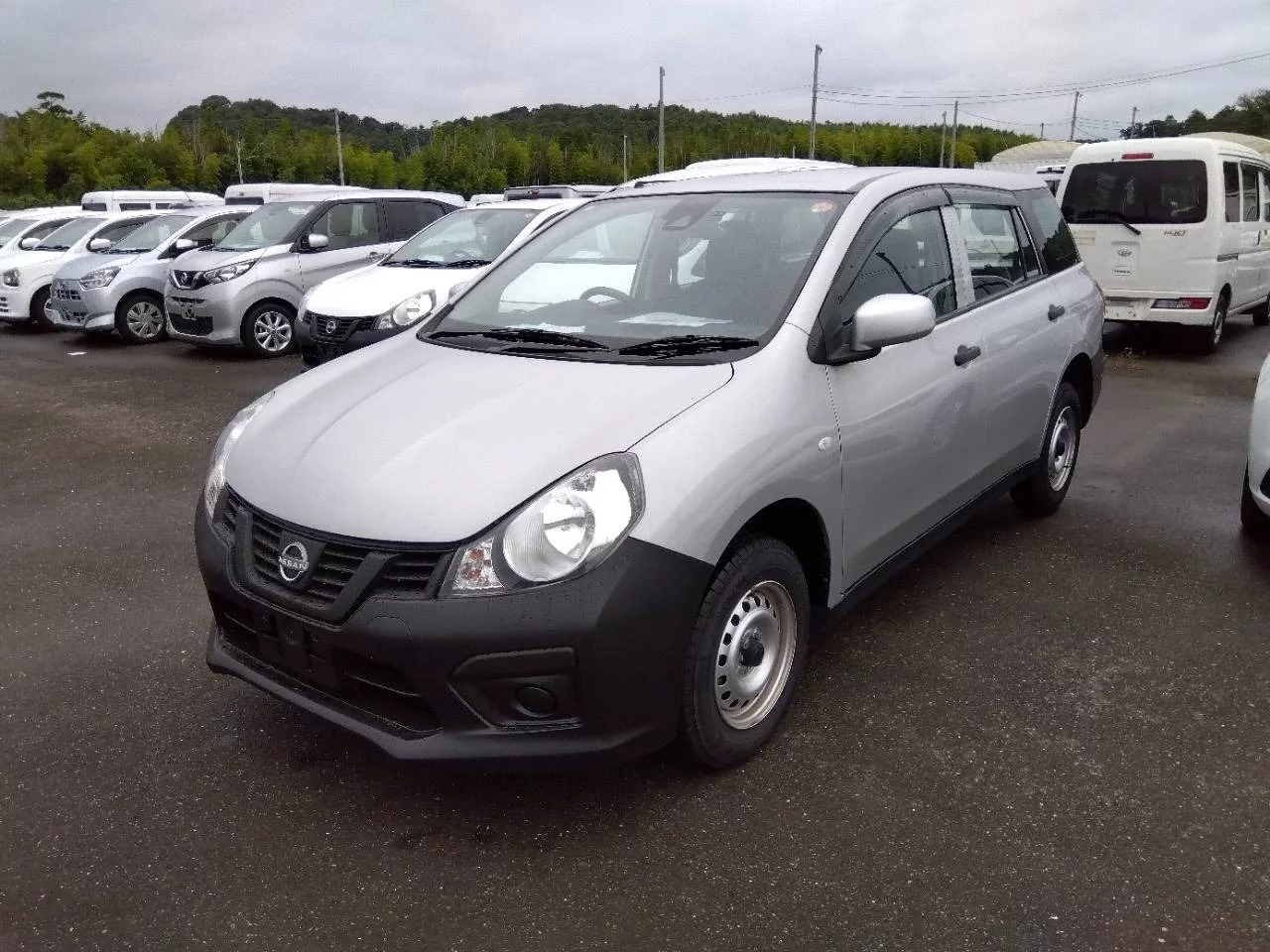 Nissan AD VZNY12 2021