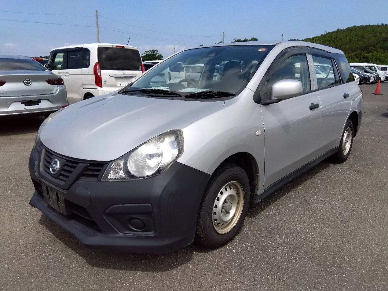 Nissan AD VY12 2019