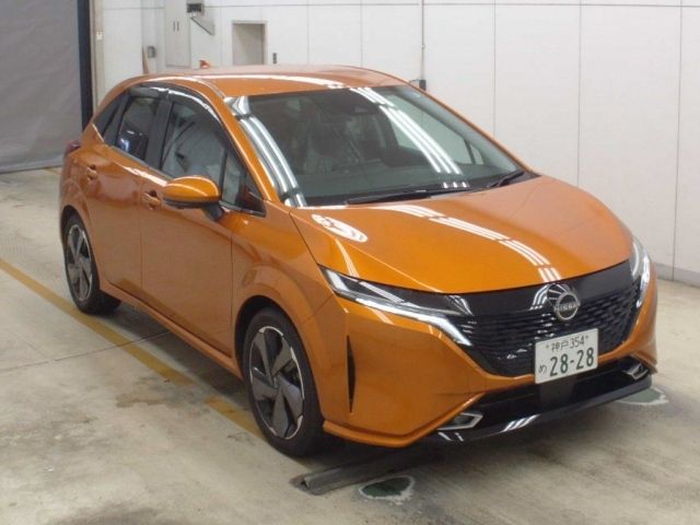 1053 Nissan Aura FSNE13 2022 г. (NAA Osaka)