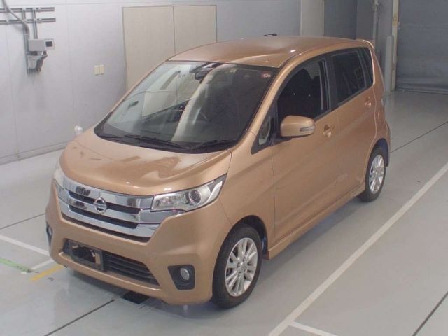 10242 Nissan Dayz B21W 2015 г. (CAA Chubu)