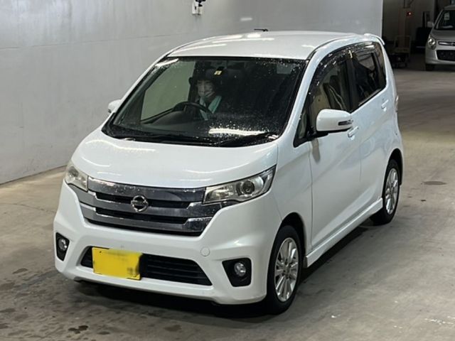 415 Nissan Dayz B21W 2015 г. (KCAA Fukuoka)