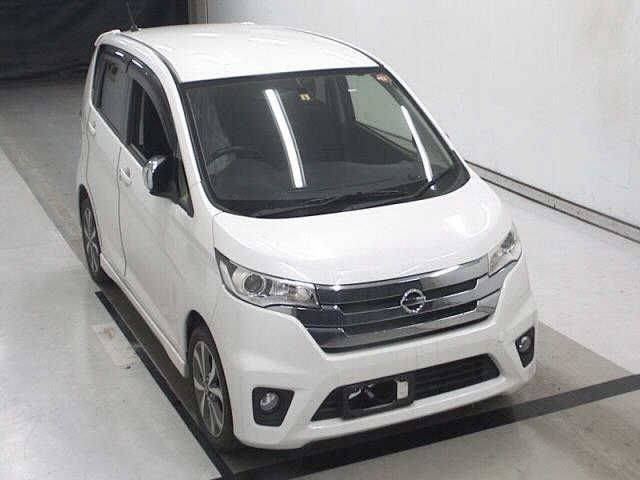 5215 Nissan Dayz B21W 2014 г. (JU Chiba)