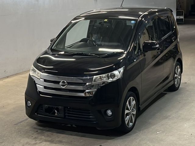 560 Nissan Dayz B21W 2014 г. (KCAA Fukuoka)