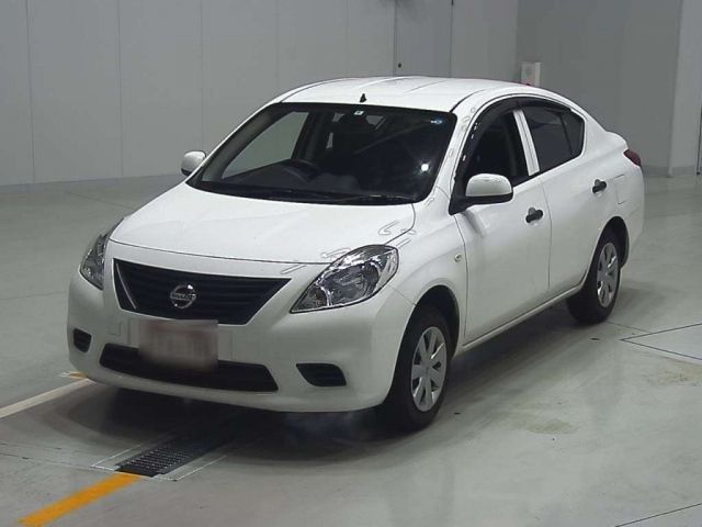 30315 Nissan Latio N17 2014 г. (CAA Chubu)