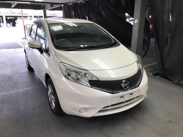 1015 Nissan Note E12 2015 г. (NISSAN Osaka)