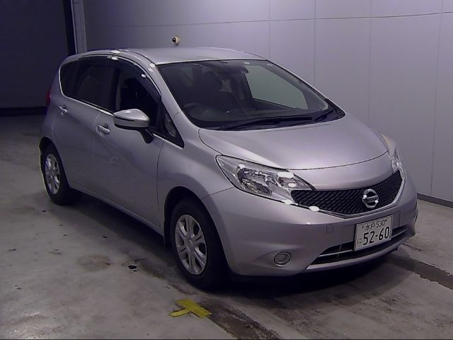 10215 Nissan Note E12 2015 г. (Honda Tokyo)