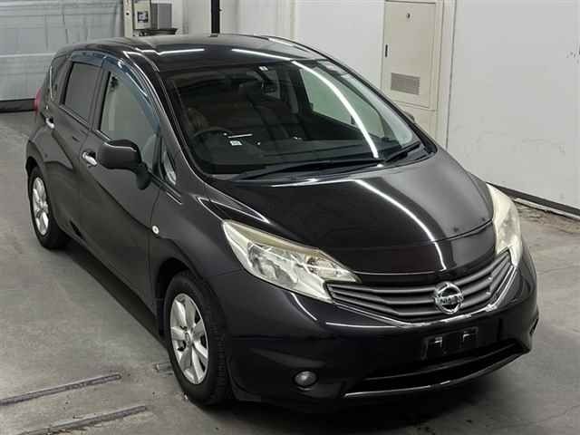 10221 Nissan Note E12 2013 г. (MIRIVE Saitama)