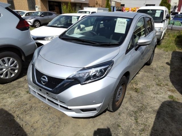 11016 Nissan Note NE12 2018 г. (LUM Tokyo Nyusatsu)