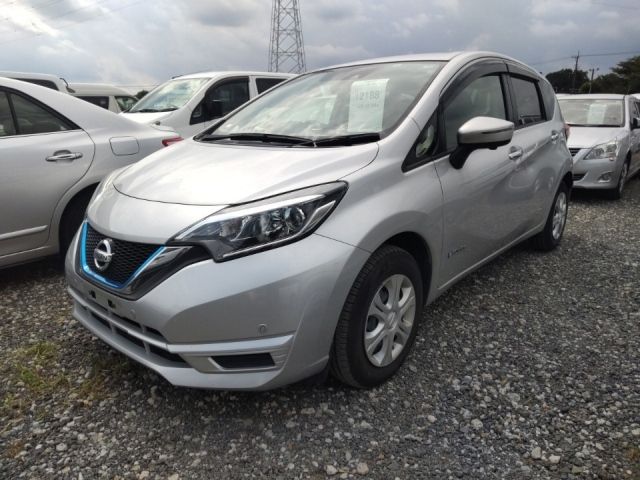 12188 Nissan Note HE12 2018 г. (LUM Tokyo Nyusatsu)