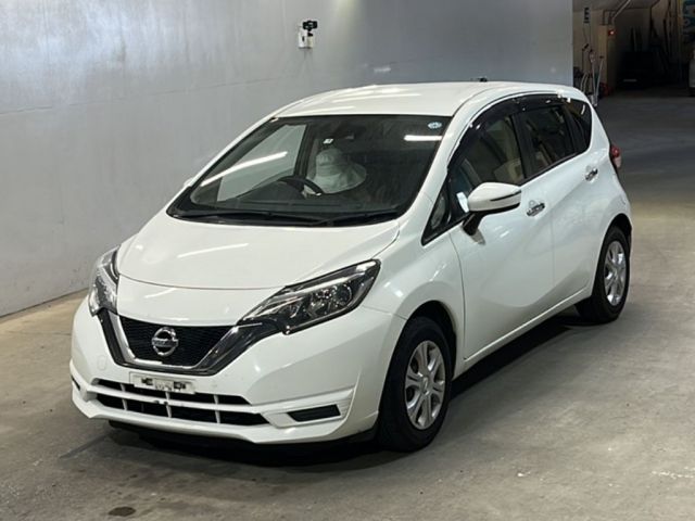 16 Nissan Note E12 2017 г. (KCAA Fukuoka)