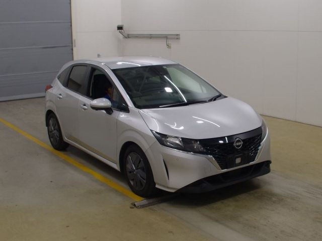 2011 Nissan Note E13 2021 г. (NAA Tokyo)