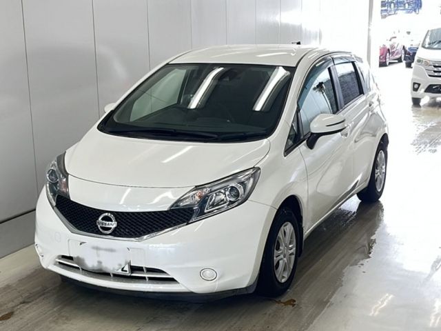 300 Nissan Note E12 2016 г. (KCAA Yamaguchi)