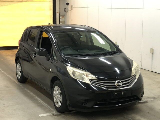 3013 Nissan Note E12 2013 г. (IAA Osaka)