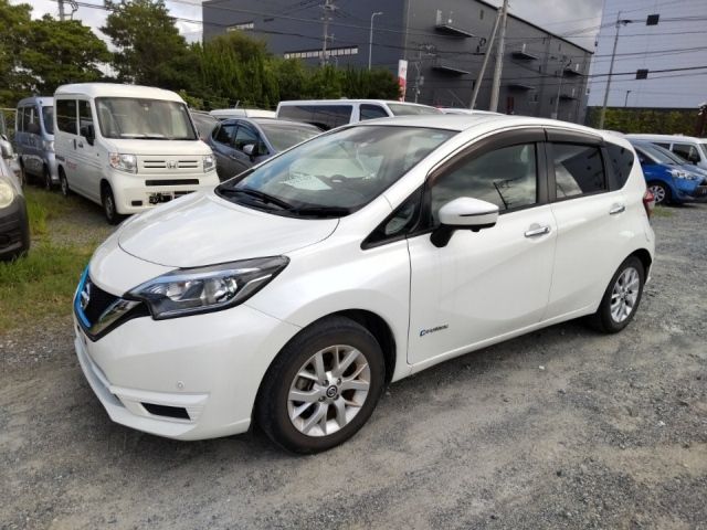 3749 Nissan Note HE12 2018 г. (LUM Fukuoka Nyusatsu)