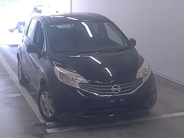 4028 Nissan Note E12 2012 г. (NAA Fukuoka)