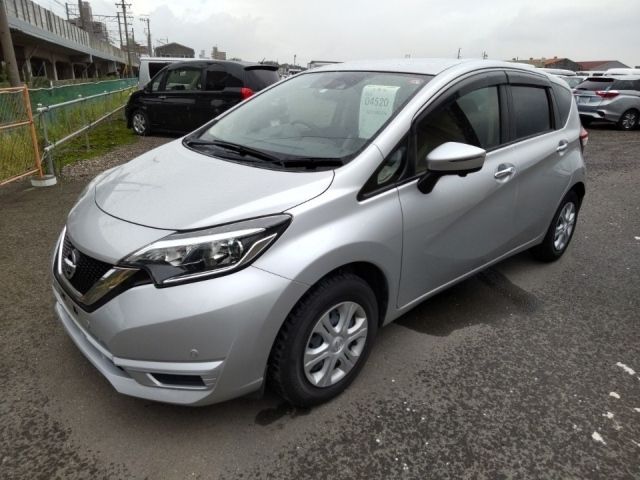 4520 Nissan Note E12 2018 г. (LUM Nagoya Nyusatsu)