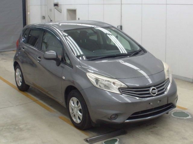 5075 Nissan Note E12 2013 г. (NAA Osaka)