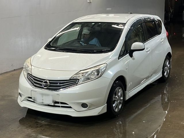 695 Nissan Note E12 2012 г. (KCAA Fukuoka)