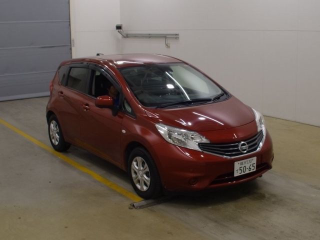 7044 Nissan Note E12 2015 г. (NAA Tokyo)