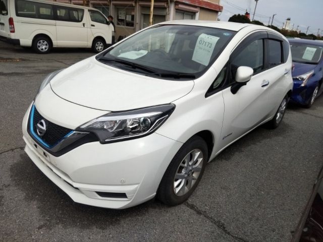 7173 Nissan Note HE12 2018 г. (LUM Kobe Nyusatsu)