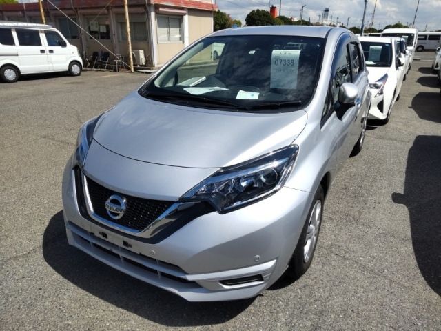 7338 Nissan Note E12 2018 г. (LUM Kobe Nyusatsu)