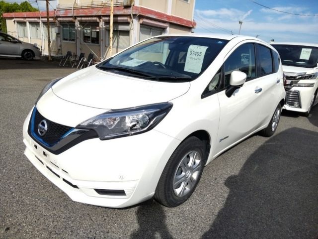 7405 Nissan Note HE12 2018 г. (LUM Kobe Nyusatsu)