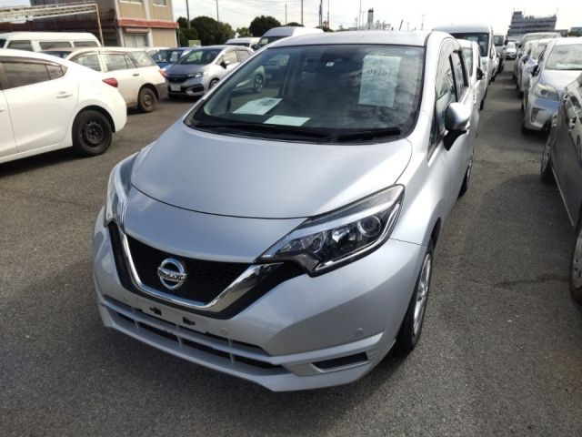 7757 Nissan Note E12 2018 г. (LUM Kobe Nyusatsu)