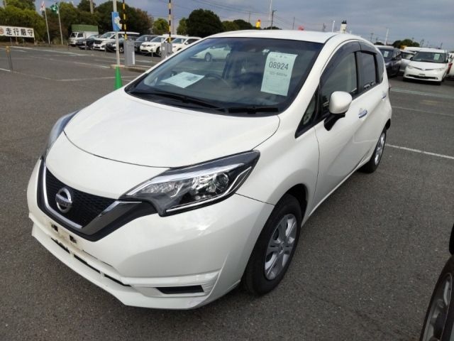 8924 Nissan Note E12 2017 г. (LUM Kobe Nyusatsu)