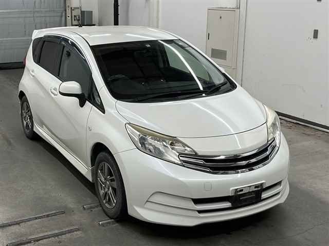 90260 Nissan Note E12 2013 г. (MIRIVE Saitama)