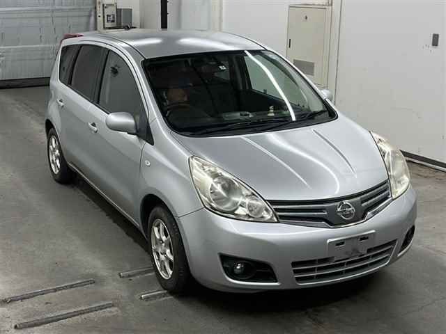 90592 Nissan Note NE11 2011 г. (MIRIVE Saitama)