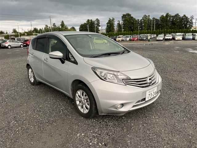 92136 Nissan Note E12 2015 г. (MIRIVE Saitama)